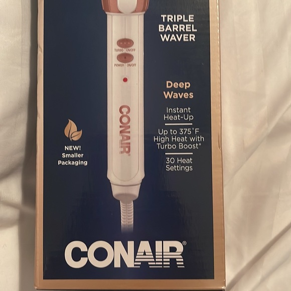 👩🦱 New in box Conair Triple Barrel Waver ❤️ - Picture 4 of 4